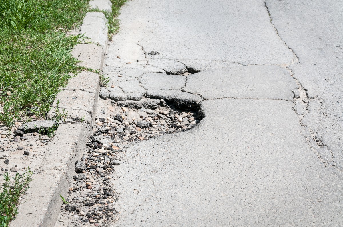 Who Is Responsible For Crumbling Cracked Sidewalks And Walkways